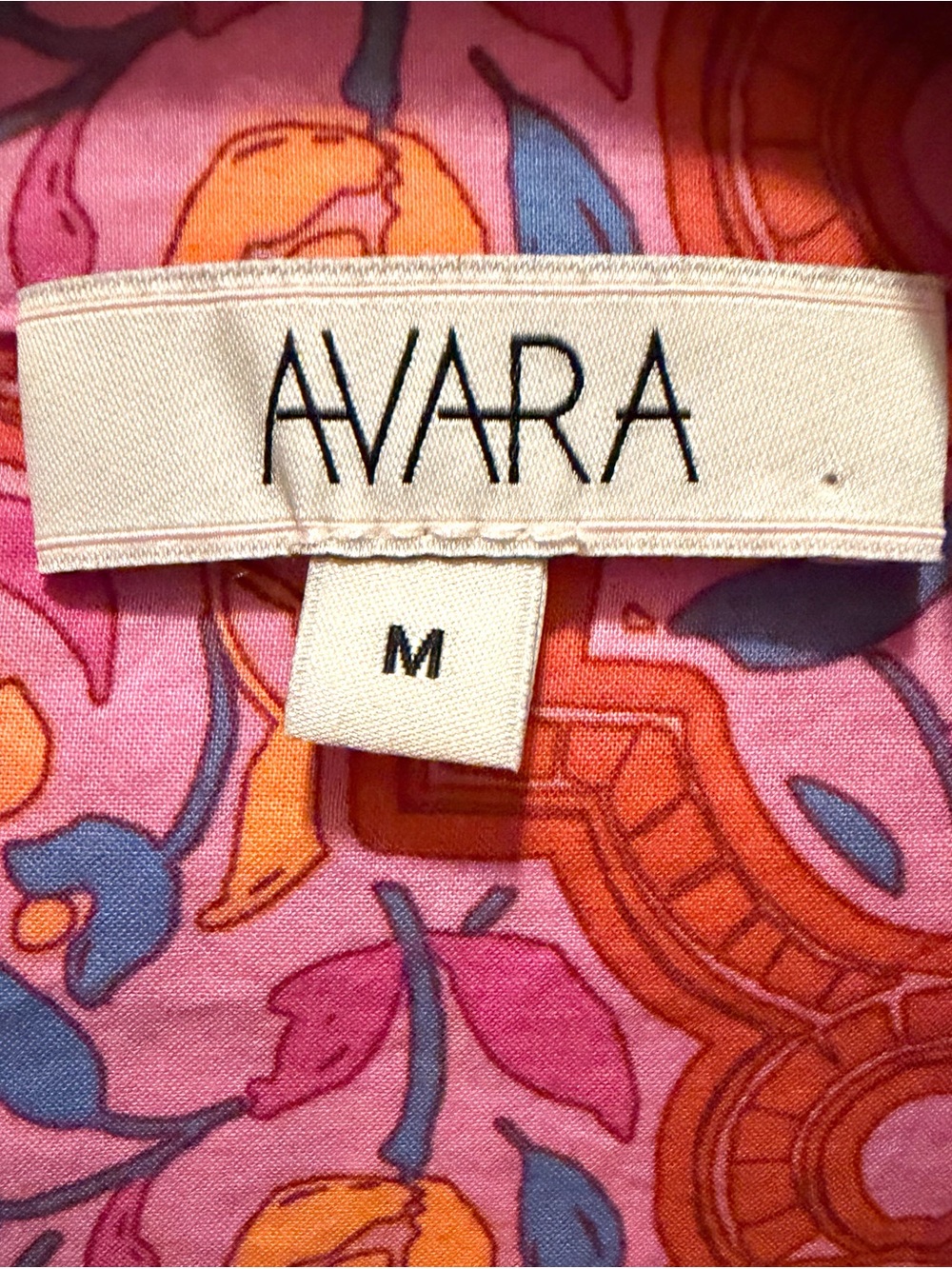 NWOT Avara Women’s Pink, Blue, Red Patterned Button-Down Blouse Shirt Sz M - Picture 2 of 10